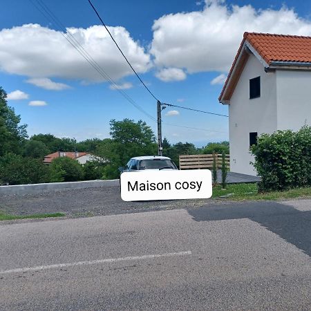 Tres Belle Maison Cosy Orcines Exterior foto